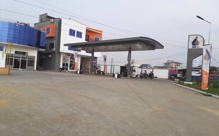  Travaux de piste d&rsquo;une station service JFF-OIL a douala(MAKEPE)